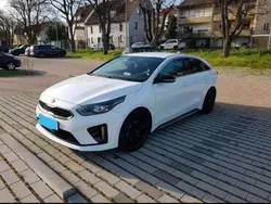 Weiß Gebraucht 2019 Kia ProCeed GT Kleinwagen | 13.500 €