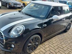 Schwarz Gebraucht 2016 Mini Cooper Kleinwagen | 12.990 € (Etwas zu teuer)