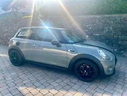 Schwarz Gebraucht 2015 Mini Cooper Kleinwagen | 11.500 € (Etwas zu teuer)
