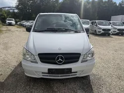 Arktikweiss Gebraucht 2011 Mercedes Vito Van / Kleinbus | 10.500 € (Teuer)