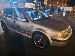 Silber Gebraucht 2002 VW Golf IV Limousine | 3.450 € (Etwas zu teuer)