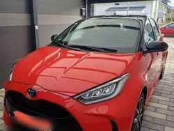 Rot Gebraucht 2020 Toyota Yaris Hybrid Edition Limousine | 17.550 € (Fairer Preis)
