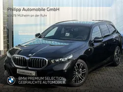 Saphirschwarz met Gebraucht 2024 BMW 540 M Sport Kombi | 66.880 €