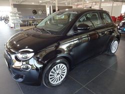 Schwarz Gebraucht 2021 Fiat 500e Action Kleinwagen | 13.990 € (Etwas zu teuer)