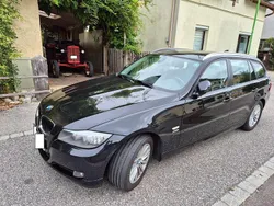 Schwarz Gebraucht 2012 BMW 320 Sport Line Kombi | 8.900 € (Guter Preis)