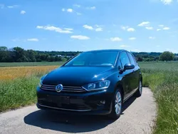 Schwarz Gebraucht 2015 VW Golf Sportsvan Trendline Van / Kleinbus | 10.500 € (Guter Preis)