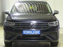 Deep black pearlescent (metallic) Gebraucht 2022 VW Tiguan Allspace Life SUV | 32.950 € (Superpreis)