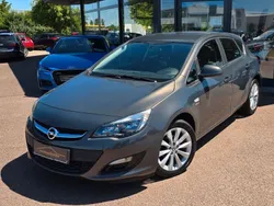 Grau Gebraucht 2013 Opel Astra Active Limousine | 7.480 € (Etwas zu teuer)