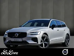 Silver dawn / metallic Gebraucht 2024 Volvo V60 Plus Kombi | 45.360 € (Fairer Preis)