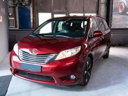 Rot Gebraucht 2011 Toyota Sienna Limited Van / Kleinbus | 21.999 €
