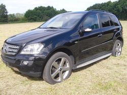 Schwarz Gebraucht 2008 Mercedes ML320 SUV | 7.500 €