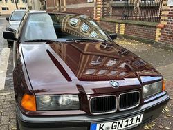 Rot Gebraucht 1993 BMW 316 Limousine | 6.500 €