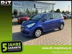 Blau Gebraucht 2011 Toyota Verso-S Life Van / Kleinbus | 4.990 € (Fairer Preis)
