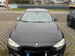 Schwarz Gebraucht 2013 BMW 335 Sport Line Limousine | 13.000 €