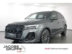 Grau Gebraucht 2024 Audi Q7 S-Line SUV | 82.960 € (Teuer)