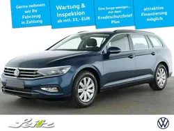 Aquamarinblau metallic Gebraucht 2023 VW Passat Business Kombi | 32.999 € (Etwas zu teuer)
