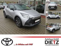 Silver metallic (1l0)/ black ( Neu 2025 Toyota C-HR Team SUV | 37.749 € (Teuer)