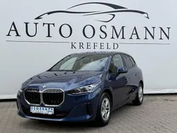 Phytonicblau metallic Gebraucht 2023 BMW 218 Active Tourer M Sport Van / Kleinbus | 27.950 € (Guter Preis)