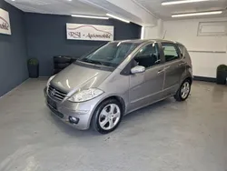 Grau Gebraucht 2007 Mercedes A200 Avantgarde Van / Kleinbus | 4.499 € (Fairer Preis)