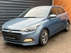 Blau Gebraucht 2017 Hyundai i20 YES! Kleinwagen | 9.990 € (Fairer Preis)