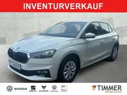 Candyweiß Gebraucht 2024 Skoda Fabia Essence Limousine | 17.880 € (Guter Preis)