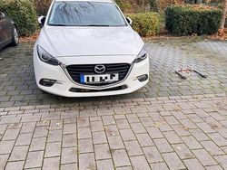 Weiß Gebraucht 2018 Mazda 3 Limousine | 9.900 € (Guter Preis)