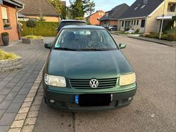 Grün Gebraucht 2001 VW Polo Basis Limousine | 1.650 € (Fairer Preis)