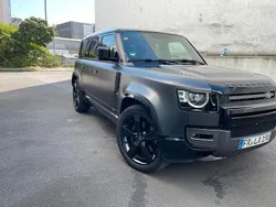 Grau Gebraucht 2023 Land Rover Defender Carpathian Edition SUV | 110.500 € (Fairer Preis)