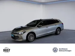 Silber Gebraucht 2024 VW Passat Elegance Kombi | 39.930 € (Guter Preis)