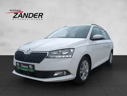 Weiß Gebraucht 2022 Skoda Fabia Ambition Kombi | 10.900 € (Guter Preis)