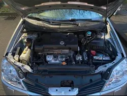 Silber Gebraucht 2004 Nissan Primera Kombi | 650 €