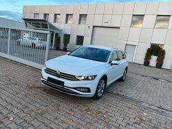 Weiß Gebraucht 2023 VW Passat Elegance Limousine | 25.980 € (Fairer Preis)