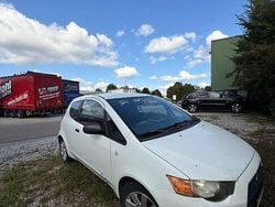 Weiß Gebraucht 2010 Mitsubishi Colt Limousine | 799 € (Fairer Preis)