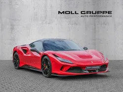 Rosso corsa (rot) Gebraucht 2022 Ferrari F8 Coupé | 324.900 €