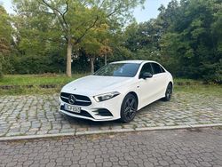 Weiß Gebraucht 2021 Mercedes A250 Limousine | 27.900 € (Etwas zu teuer)