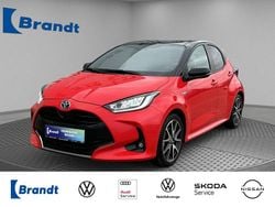 Coral / dach black mica (metallic) Gebraucht 2020 Toyota Yaris Hybrid Edition Kleinwagen | 19.390 € (Fairer Preis)