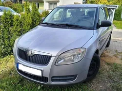 Silber Gebraucht 2009 Skoda Fabia Classic Limousine | 2.200 € (Fairer Preis)