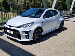 Weiß Gebraucht 2024 Toyota Yaris | 37.890 € (Fairer Preis)