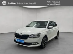 Weiß met. Gebraucht 2020 Skoda Fabia Drive Limousine | 11.890 € (Superpreis)