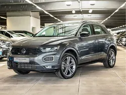 Indiumgrau metallic/schwarz Gebraucht 2022 VW T-Roc Style SUV | 24.930 € (Fairer Preis)