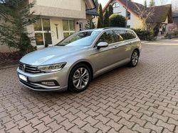 Silber Gebraucht 2020 VW Passat Business Kombi | 16.500 € (Guter Preis)