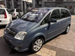 Blau Gebraucht 2006 Opel Meriva Cosmo Van / Kleinbus | 3.450 € (Etwas zu teuer)