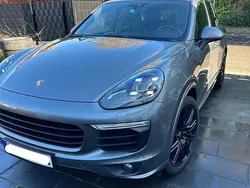 Grau Gebraucht 2016 Porsche Cayenne S SUV | 33.000 € (Guter Preis)