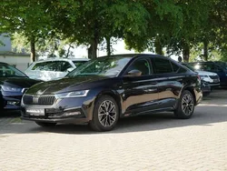Schwarz Gebraucht 2021 Skoda Octavia Clever Limousine | 23.489 € (Fairer Preis)