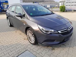 Grau Gebraucht 2016 Opel Astra Kombi | 5.999 € (Guter Preis)