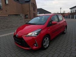 Rot Gebraucht 2018 Toyota Yaris Hybrid Team Kleinwagen | 12.950 € (Guter Preis)