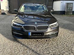 Grau Gebraucht 2019 BMW 530 Limousine | 29.500 €