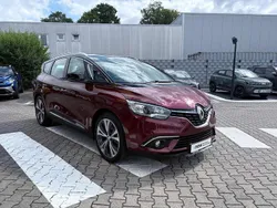 Zweifarbig: karmesinrot und b Gebraucht 2017 Renault Scénic IV Bose Edition Van / Kleinbus | 13.500 € (Guter Preis)