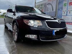 Schwarz Gebraucht 2013 Skoda Superb Kombi | 6.200 € (Guter Preis)