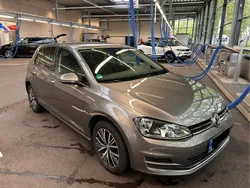 Grau Gebraucht 2016 VW Golf VII Allstar Limousine | 11.000 € (Guter Preis)